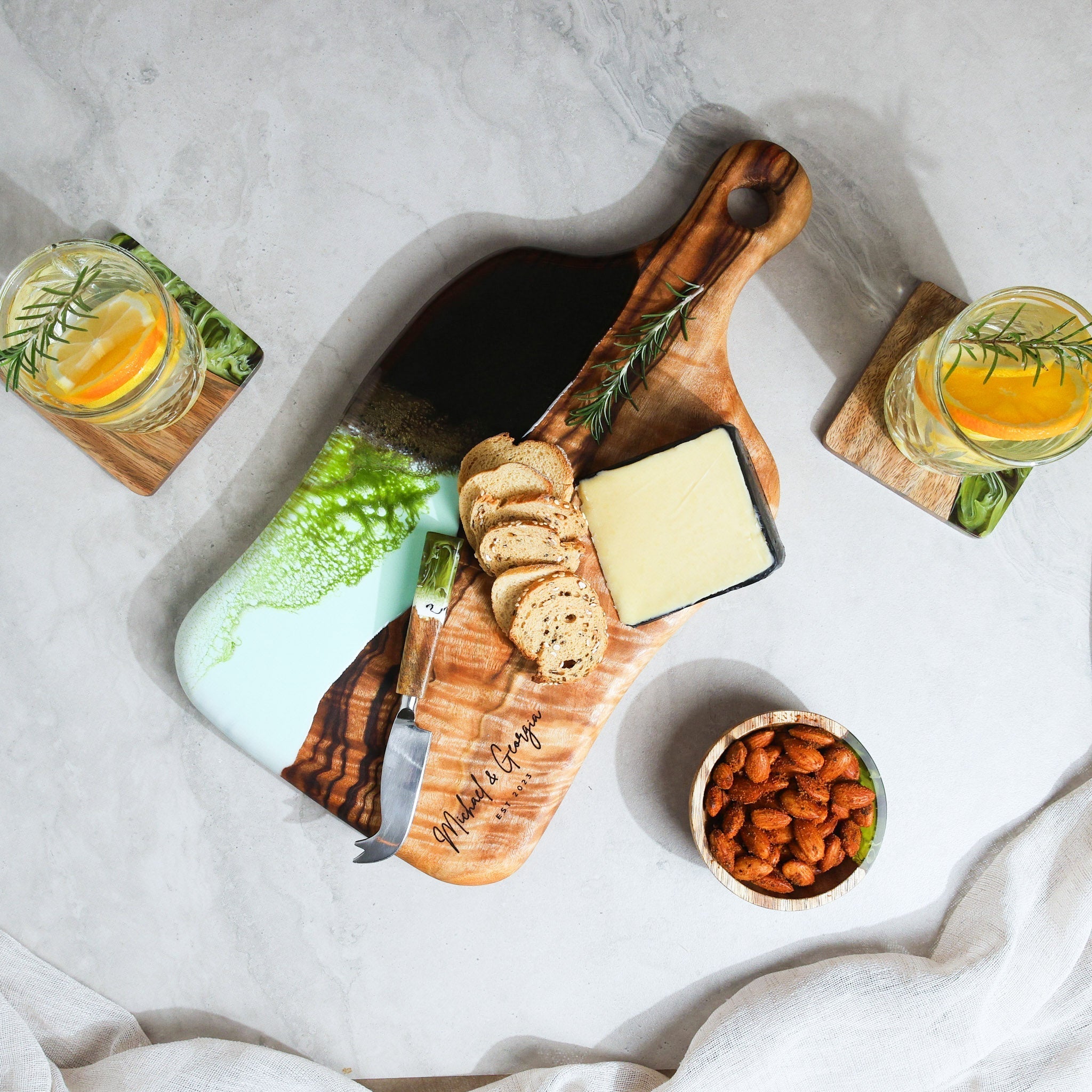 When Gifts Become Heirlooms: The Art of Choosing Objects That Last Generations