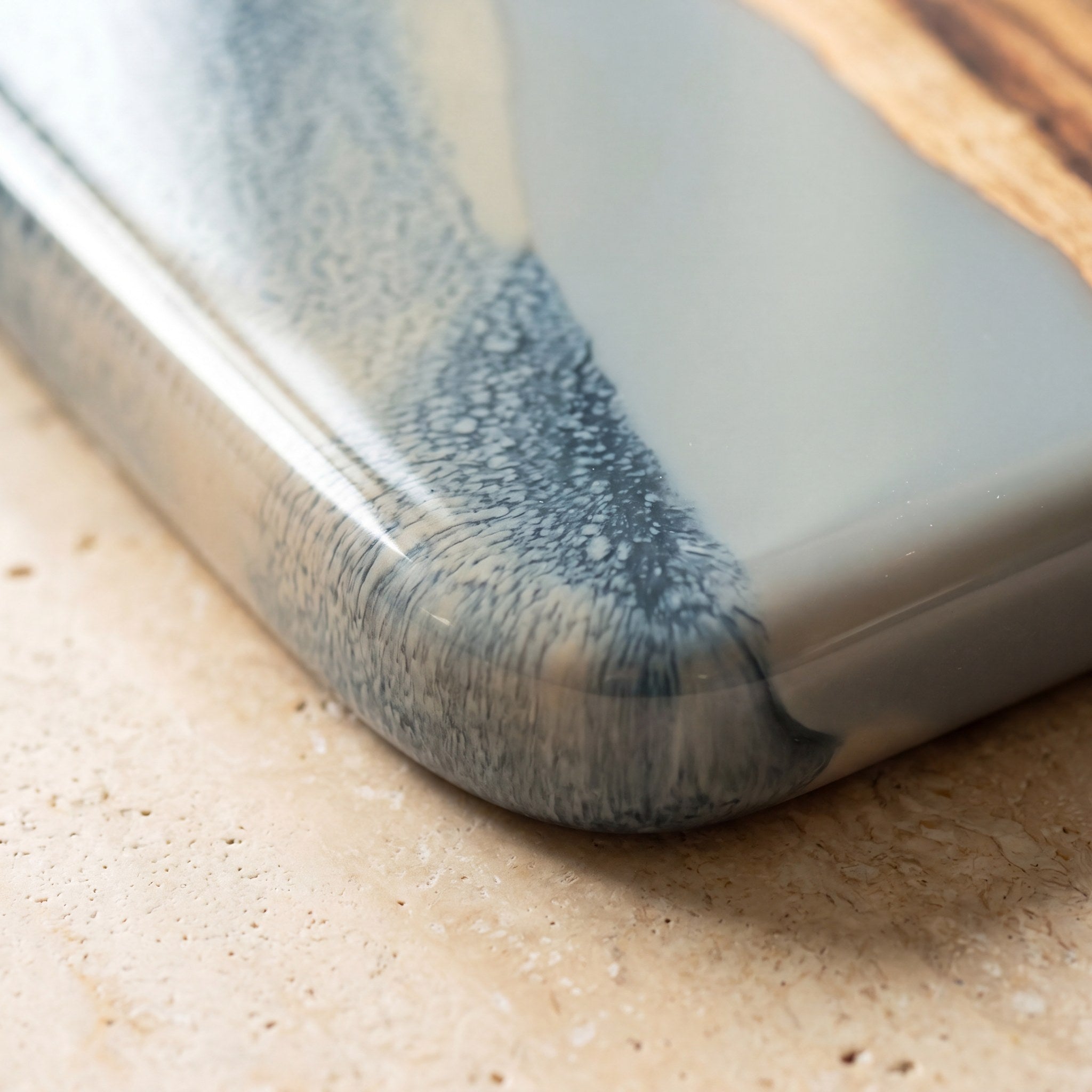 The Entertainer's Bundle in Slate - Large paddle resin pattern close-up