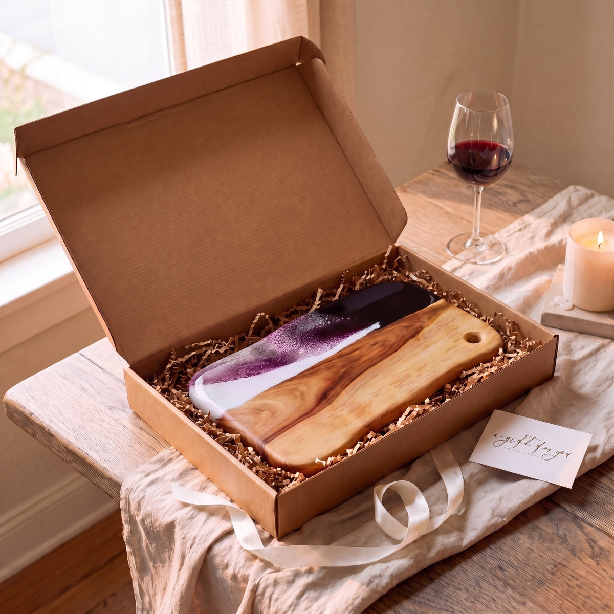 Large Resin Board in Lilac - Gift box presentation