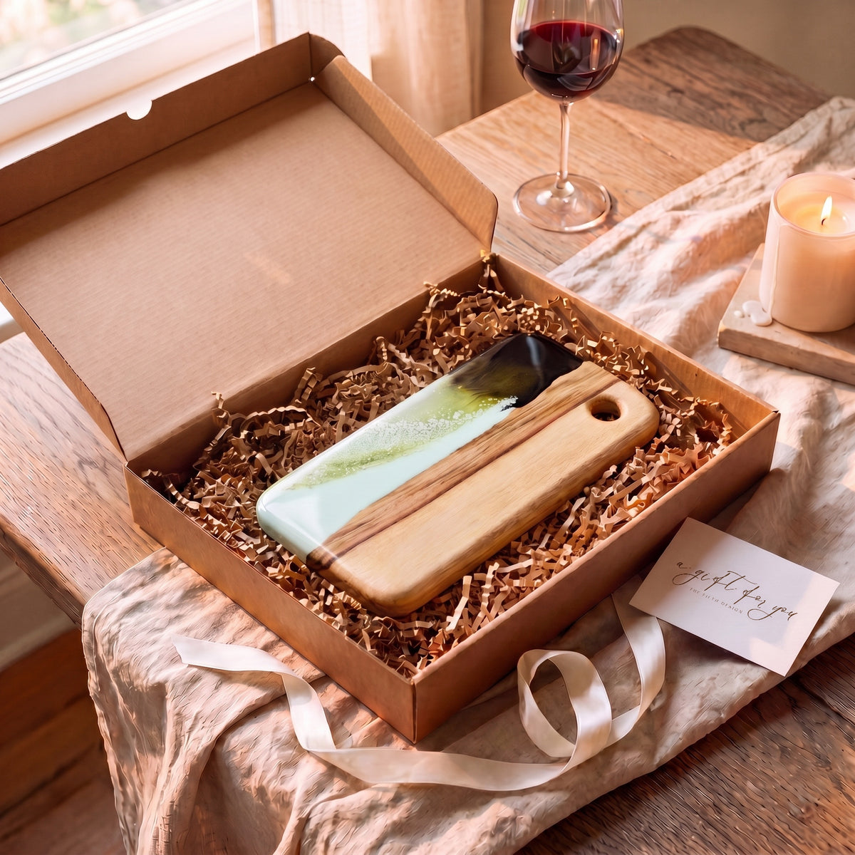 Small Resin Board in Sage Green - Gift box presentation