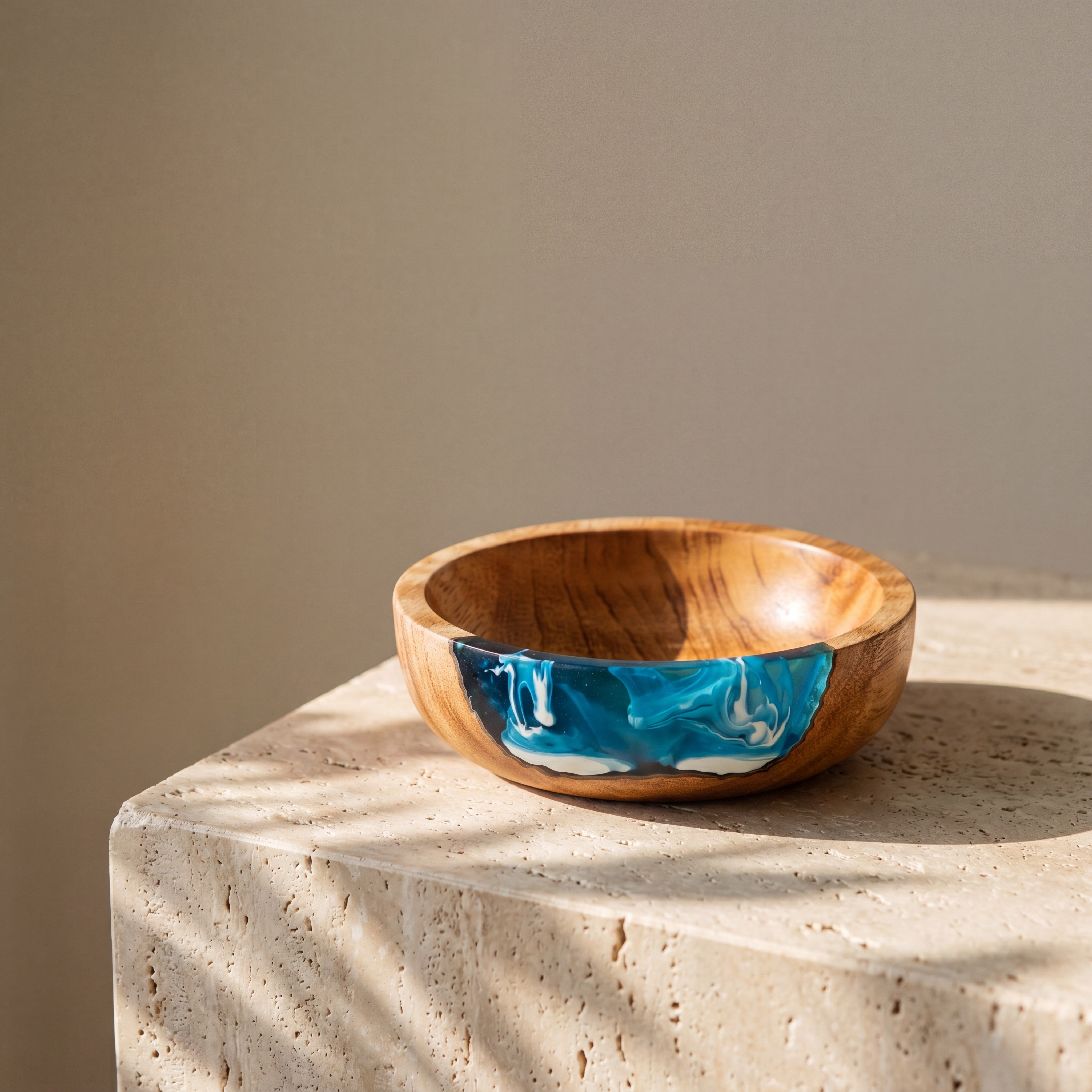 The Entertainer's Bundle in Seascape - Resin bowl hero