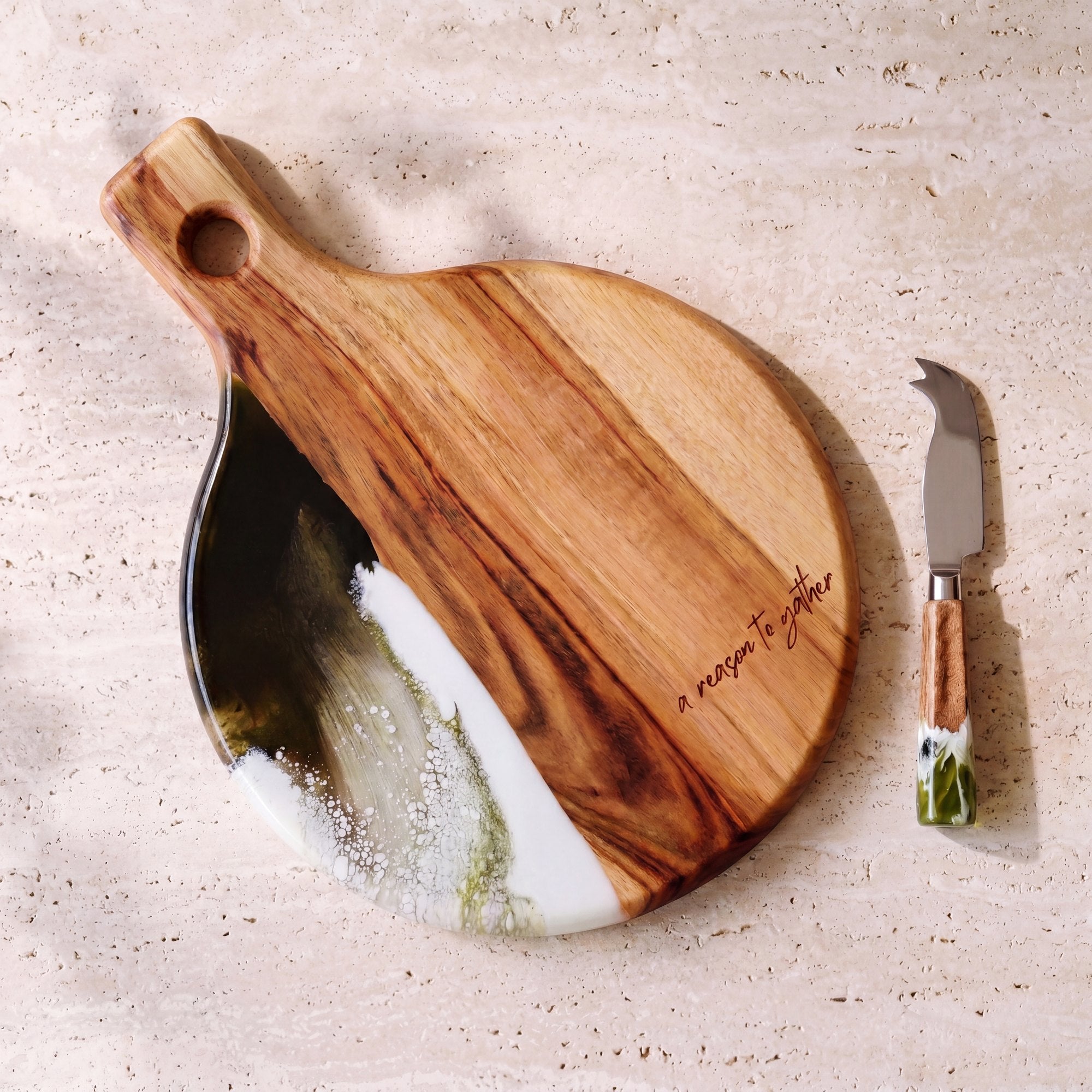 Gourmet Duo Gift Box in Sage Green - Flat lay of the round board and cheese knife 