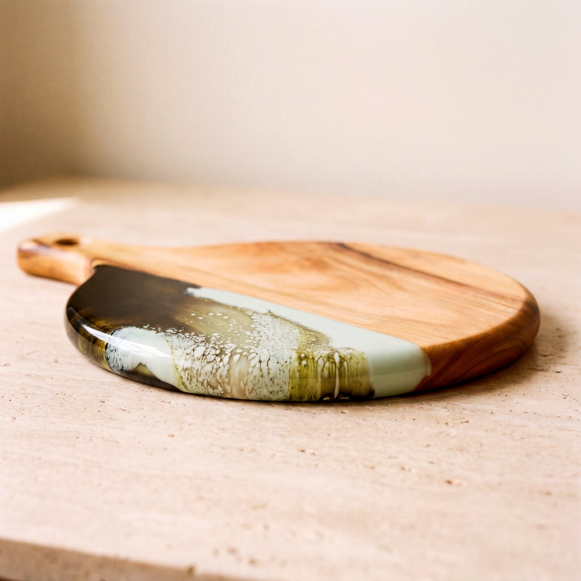 Gourmet Duo Gift Box in Sage Green - Round board side profile 