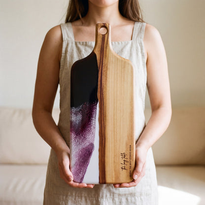 Large Resin Paddle in Lilac held in hand#colour_lilac