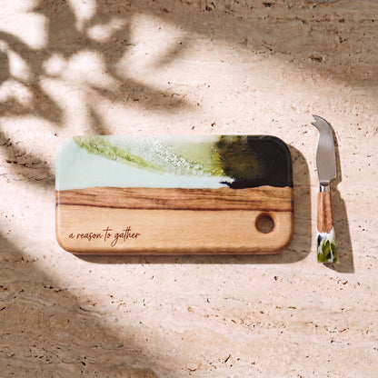 Nibbles Gift Box in Sage Green - Flat lay of the board and cheese knife 
